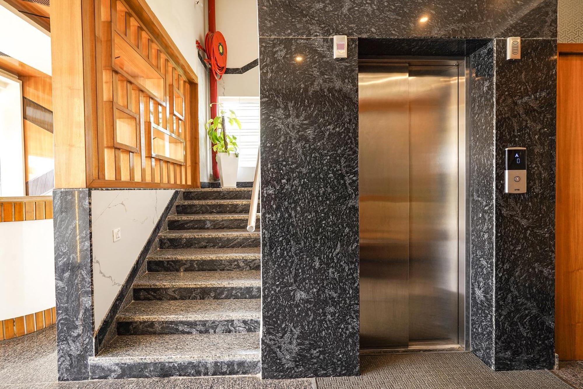 Fabhotel Prime Mayuri Residency バンガロール エクステリア 写真